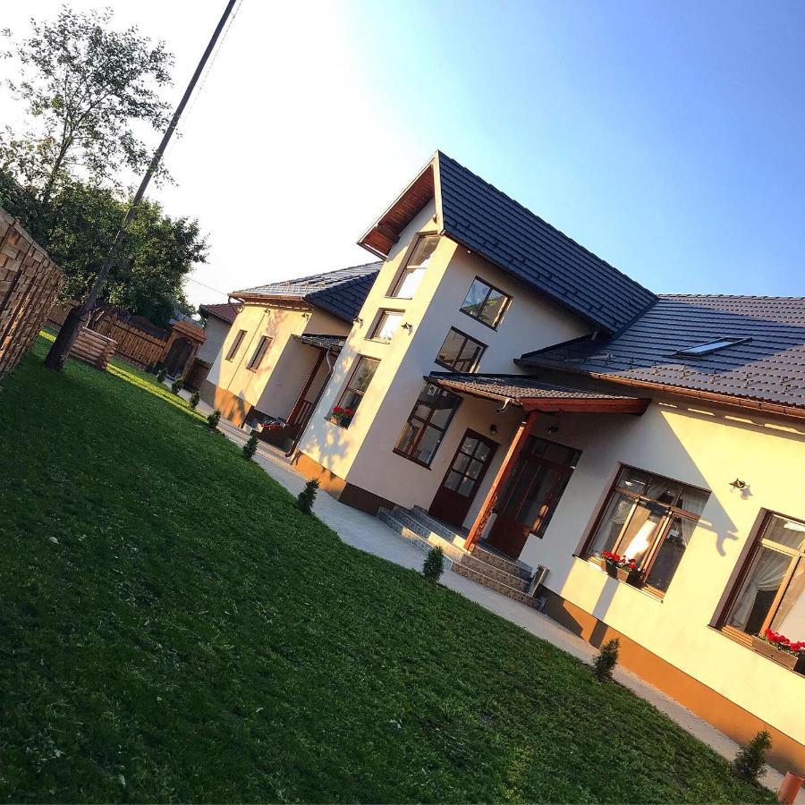 Bed and Breakfast Famives Vendeghaz Racul Exterior foto