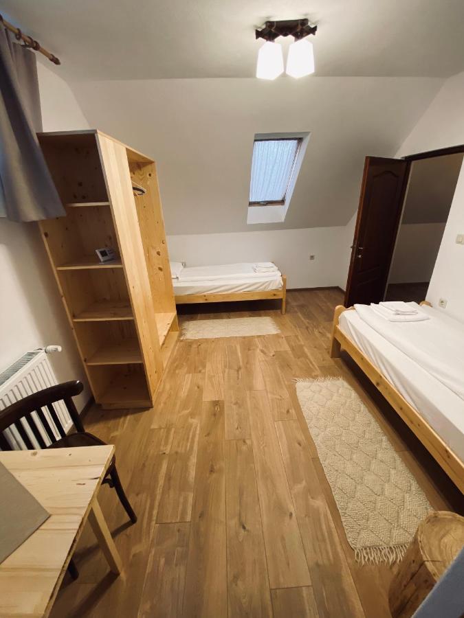 Bed and Breakfast Famives Vendeghaz Racul Exterior foto