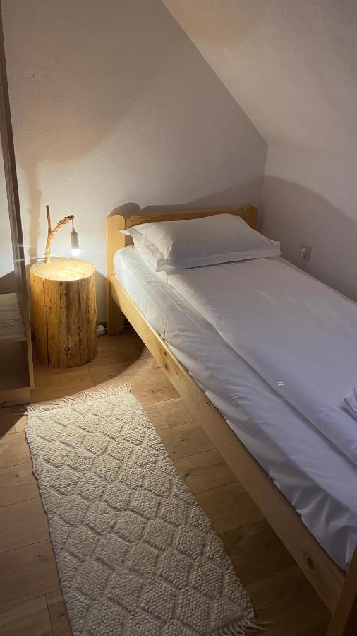 Bed and Breakfast Famives Vendeghaz Racul Exterior foto