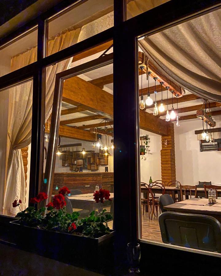 Bed and Breakfast Famives Vendeghaz Racul Exterior foto